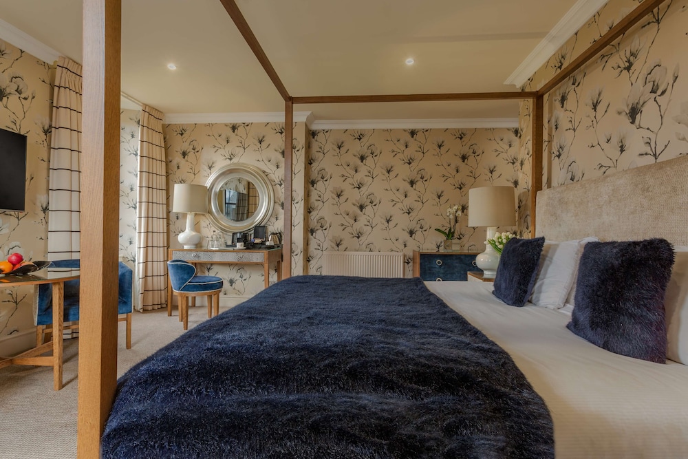 Superior Room, 1 King Bed, Non Smoking (Four Poster Bed) - Photo 1