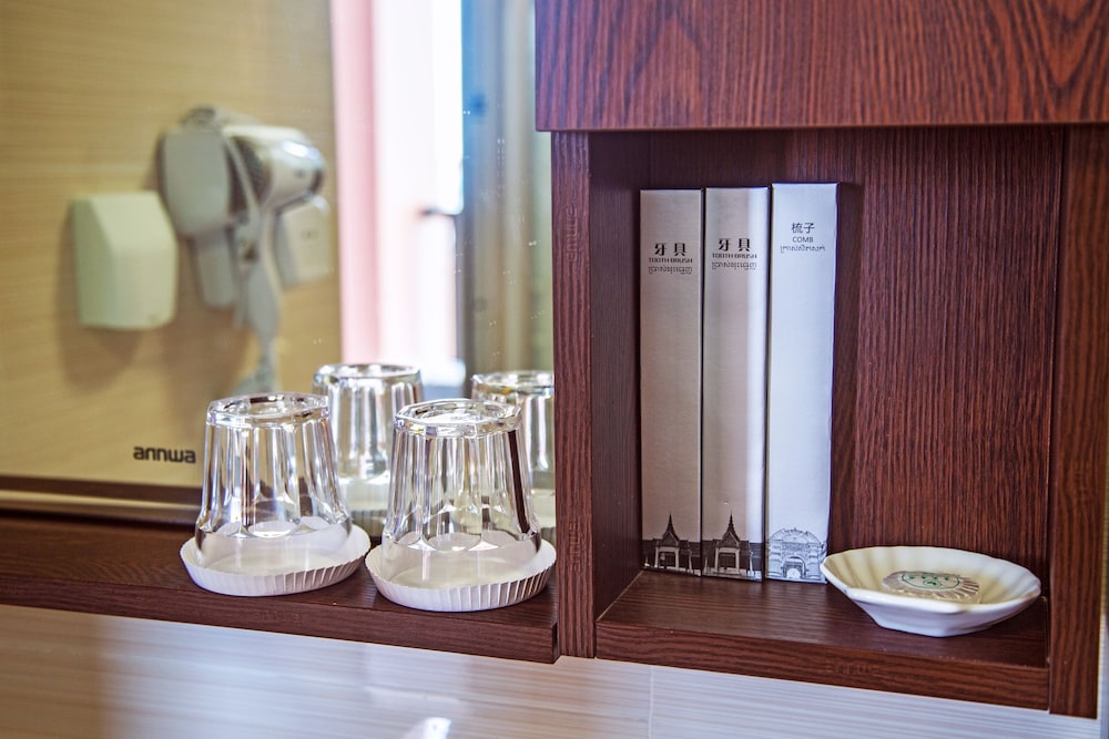 Deluxe Room (with One-way Airport Pick up) - Photo 7