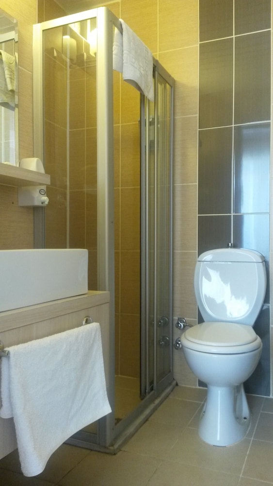 Standard Triple Room photo 2