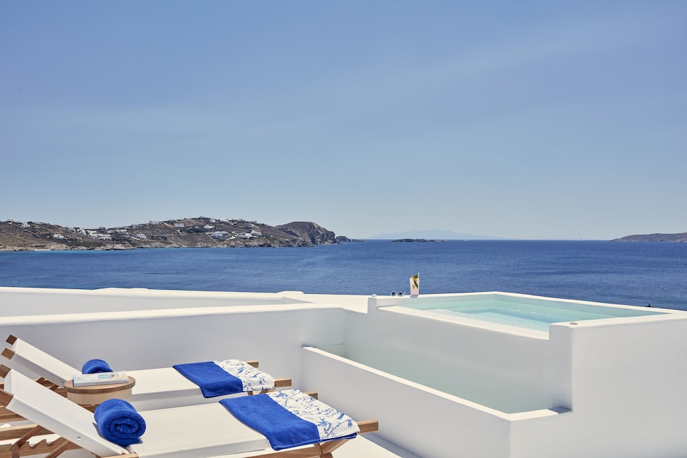 Senior Suite, Jetted Tub, Sea View - Photo 6