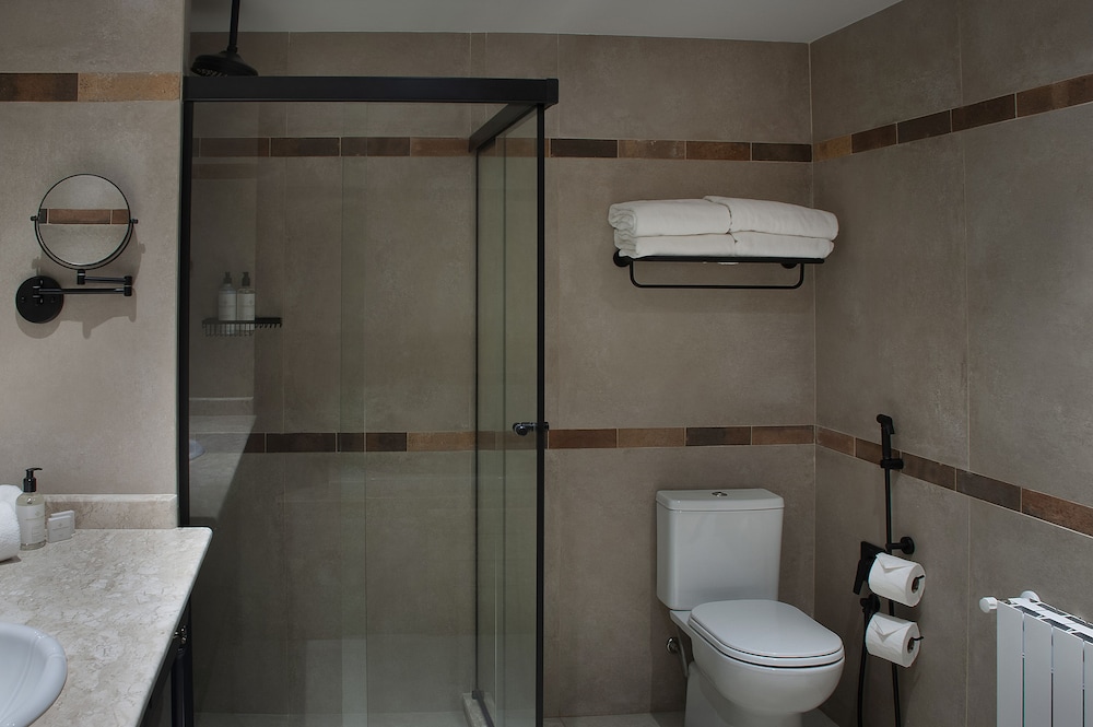 Luxury Double Room - Photo 9