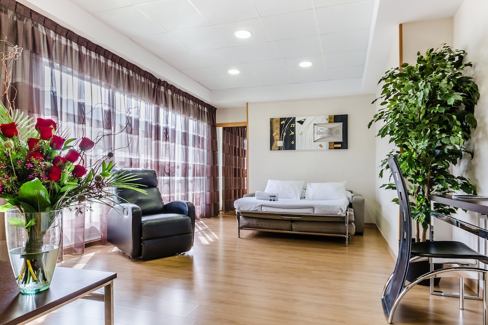 Family Quadruple Room (4 Adults)