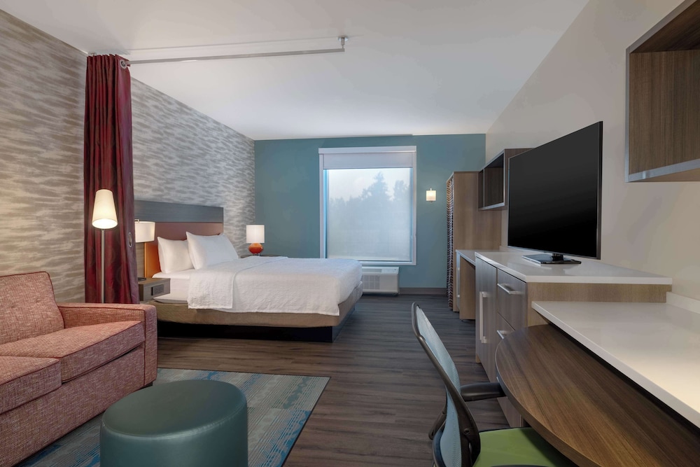 Suite, 1 King Bed, Accessible (Roll-In Shower) - Photo 1