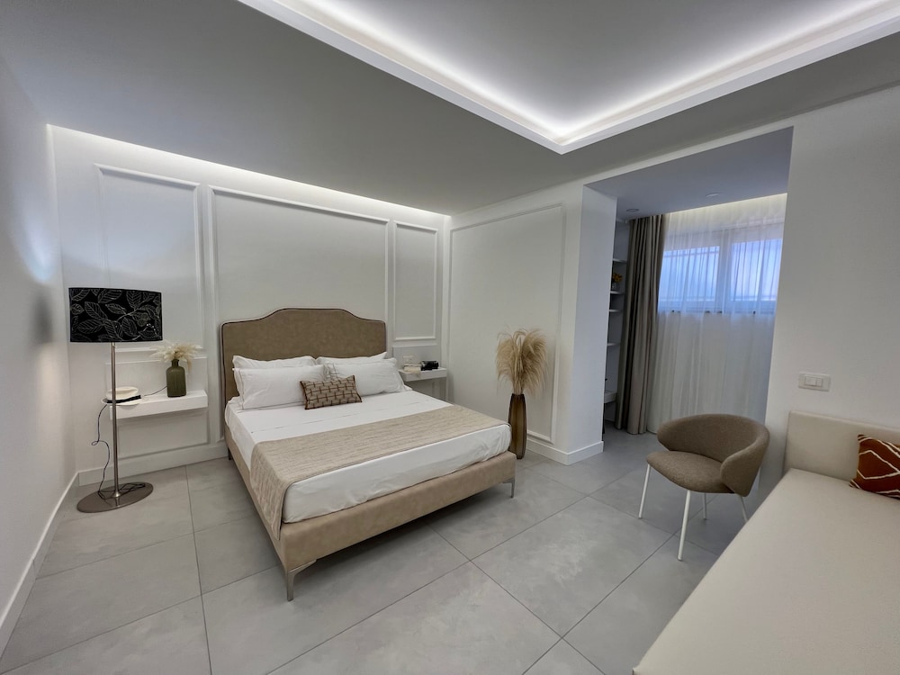 Royal Room photo 3