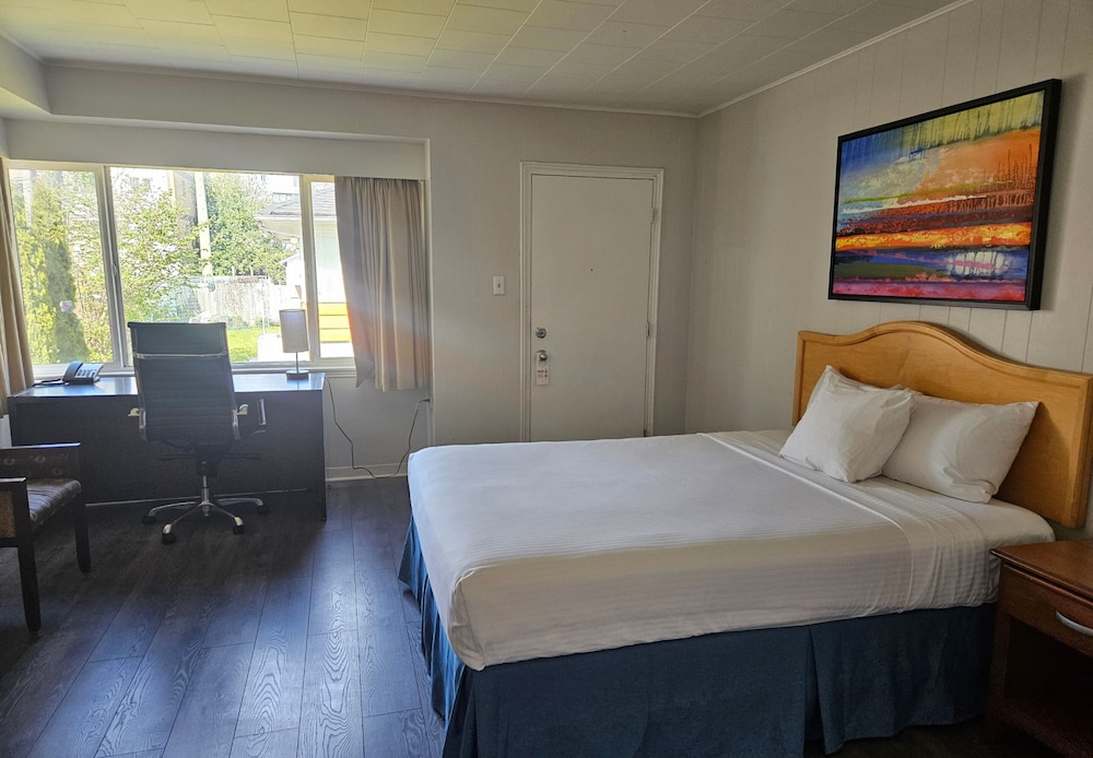 Comfort Suite, 2 Bedrooms, Kitchen - Photo 1