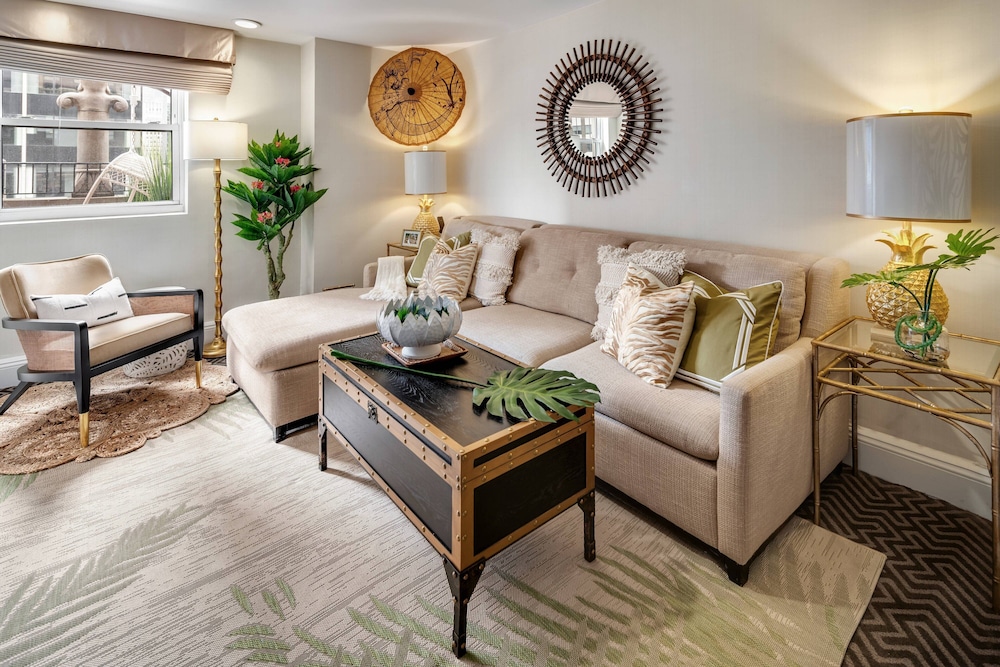 Suite, 1 Bedroom (Balcony)