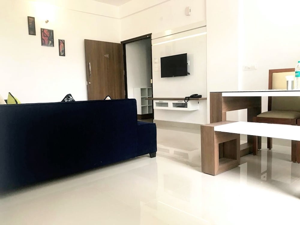 Standard Apartment, 1 Bedroom, Balcony photo 3