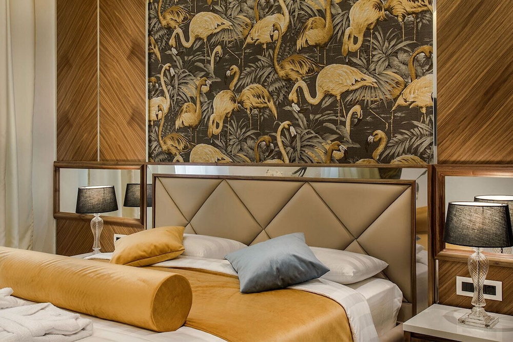 Flamingo Lounge Room