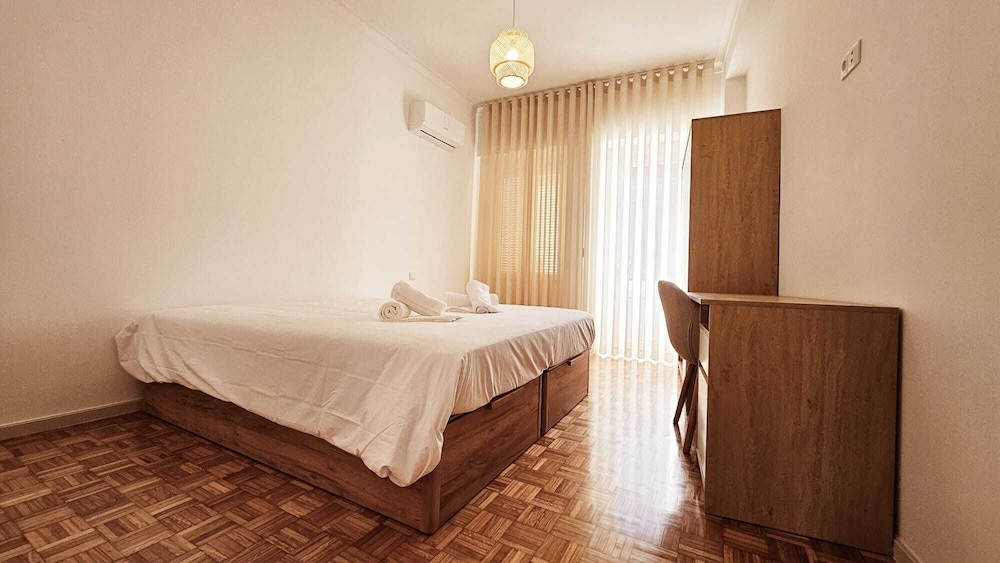Deluxe Room, 1 King Bed, Air conditioning, Garden View (Quarto A5)