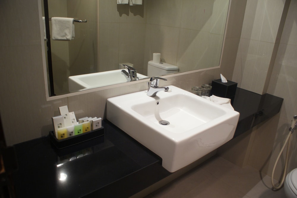 Deluxe Twin Room - Photo 2