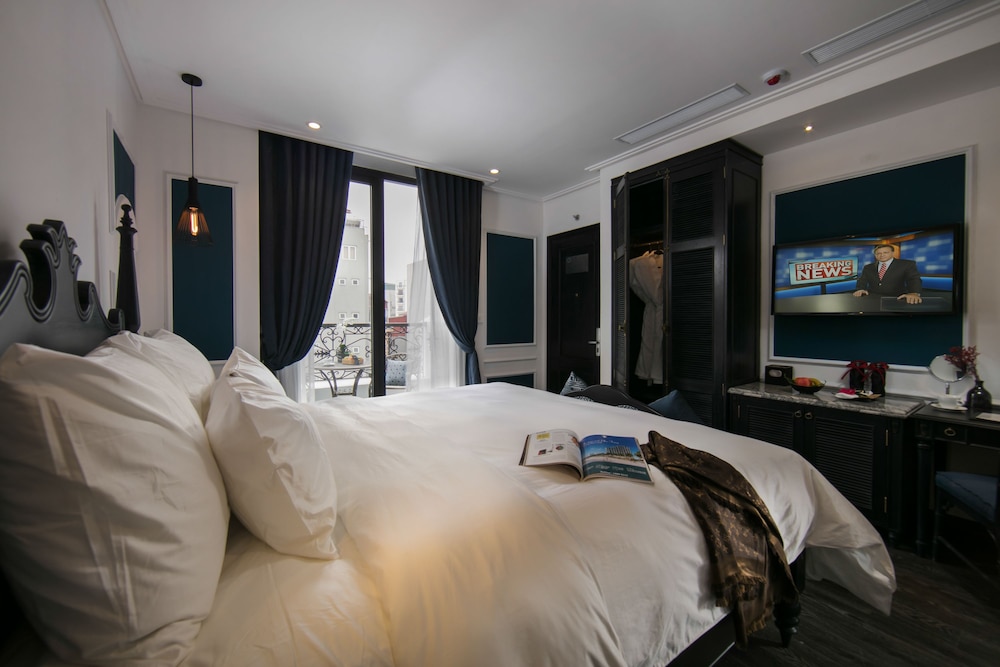 Honeymoon Suite
