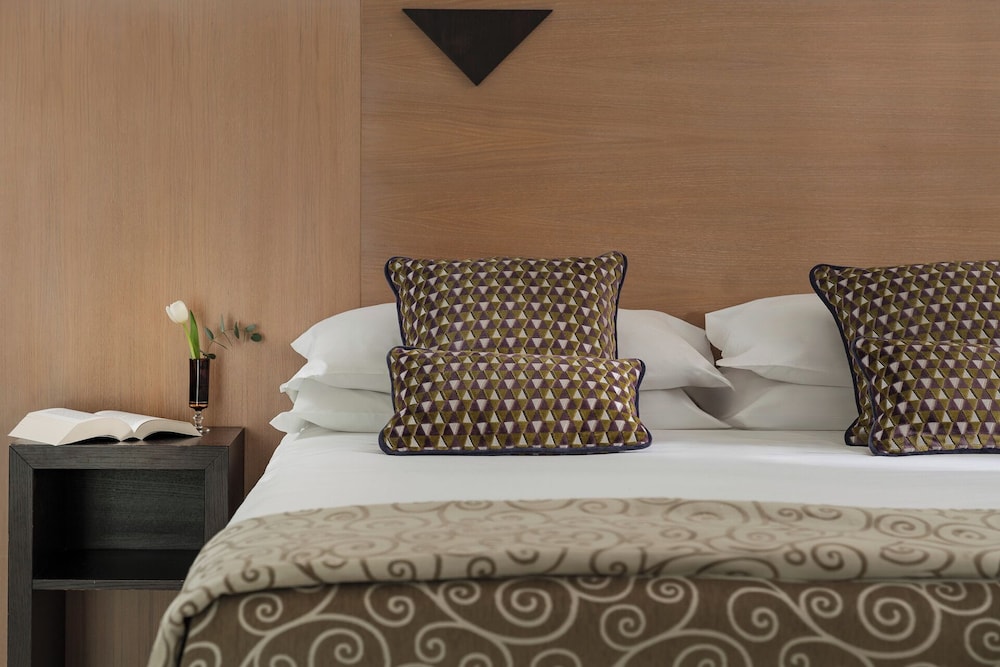 Double Room Single Use - Photo 9