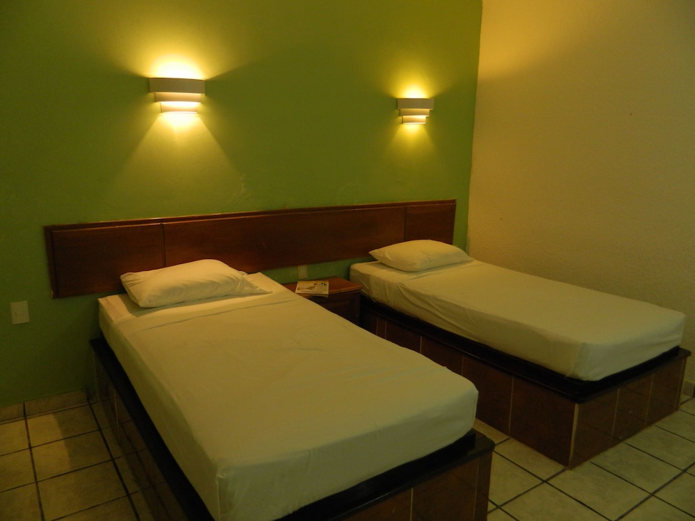 Double Room, 2 Beds photo 1