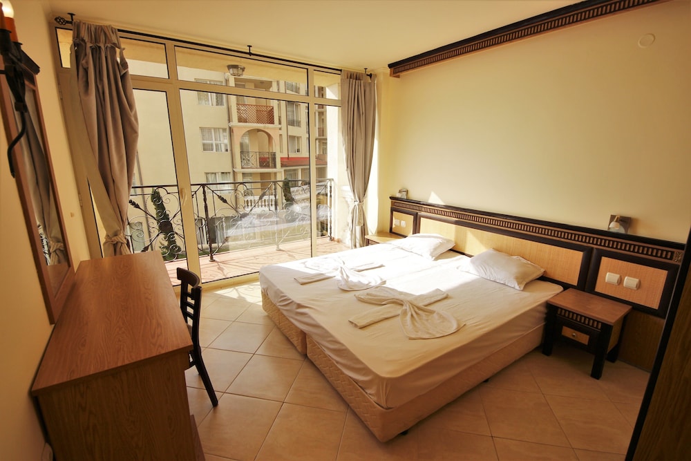 Superior Apartment photo 2