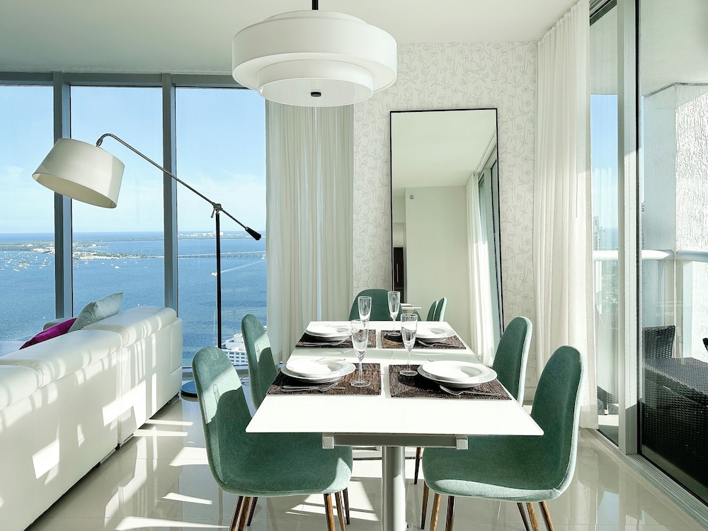 Boutique Corner Apart, 2/2, Sofa Bed, Ocean View, Balcony4608