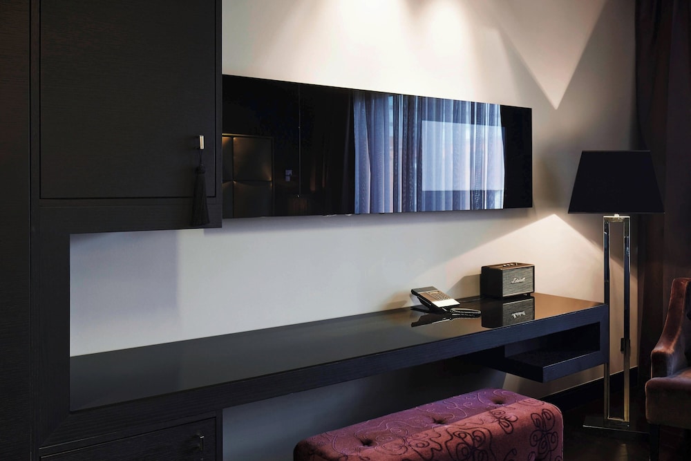 Superior Room, 1 Queen Bed, City View - Photo 3