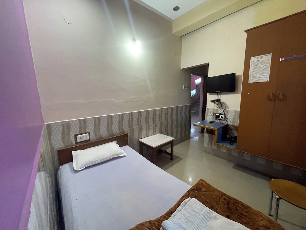 Basic Single Room photo 2