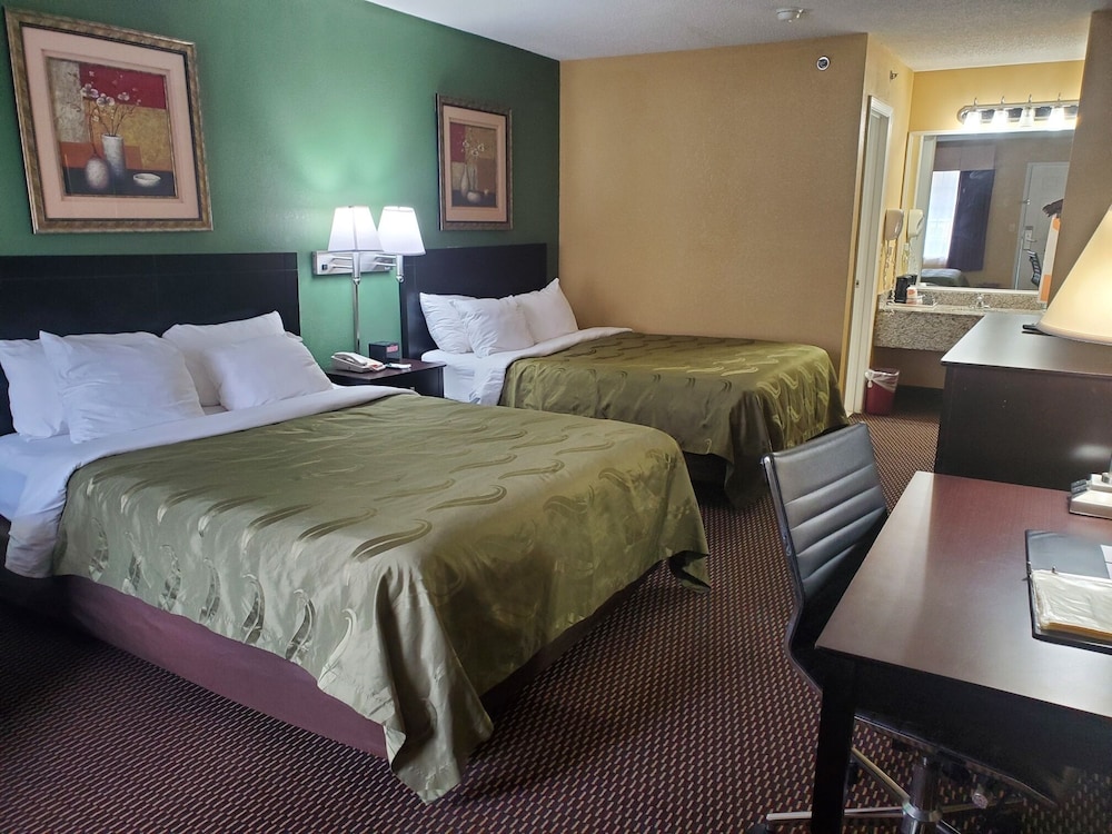 Standard Room, 2 Queen Beds, Non Smoking - Photo 1