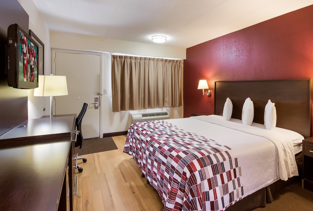 Superior Room, 1 King Bed, Accessible, Non Smoking photo 2
