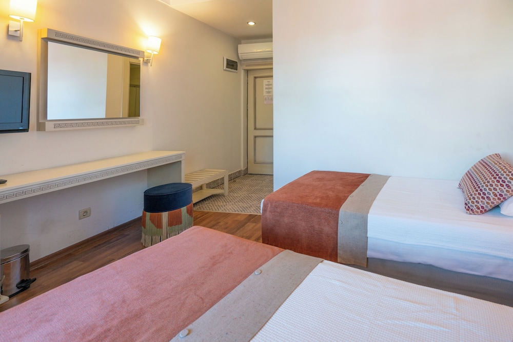 Standard Room, 1 Double or 2 Twin Beds - Photo 4