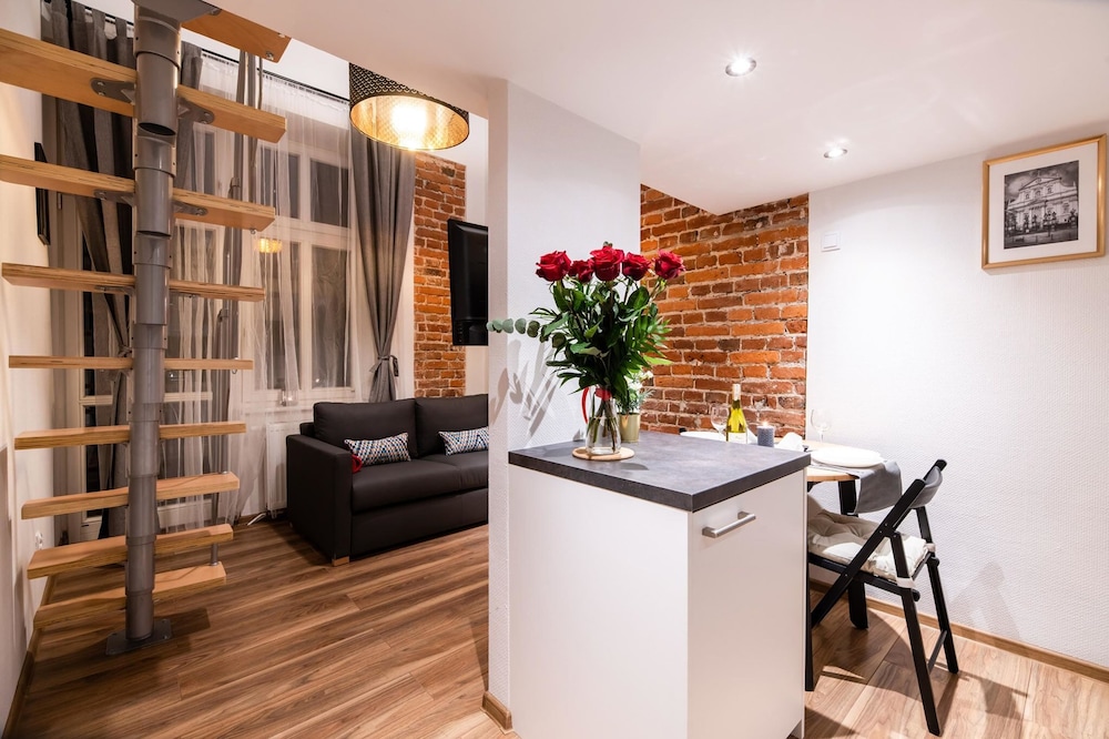 Apartment (D06)