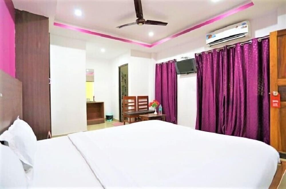 Deluxe Double Room, 1 Bedroom, Smoking, Sea View