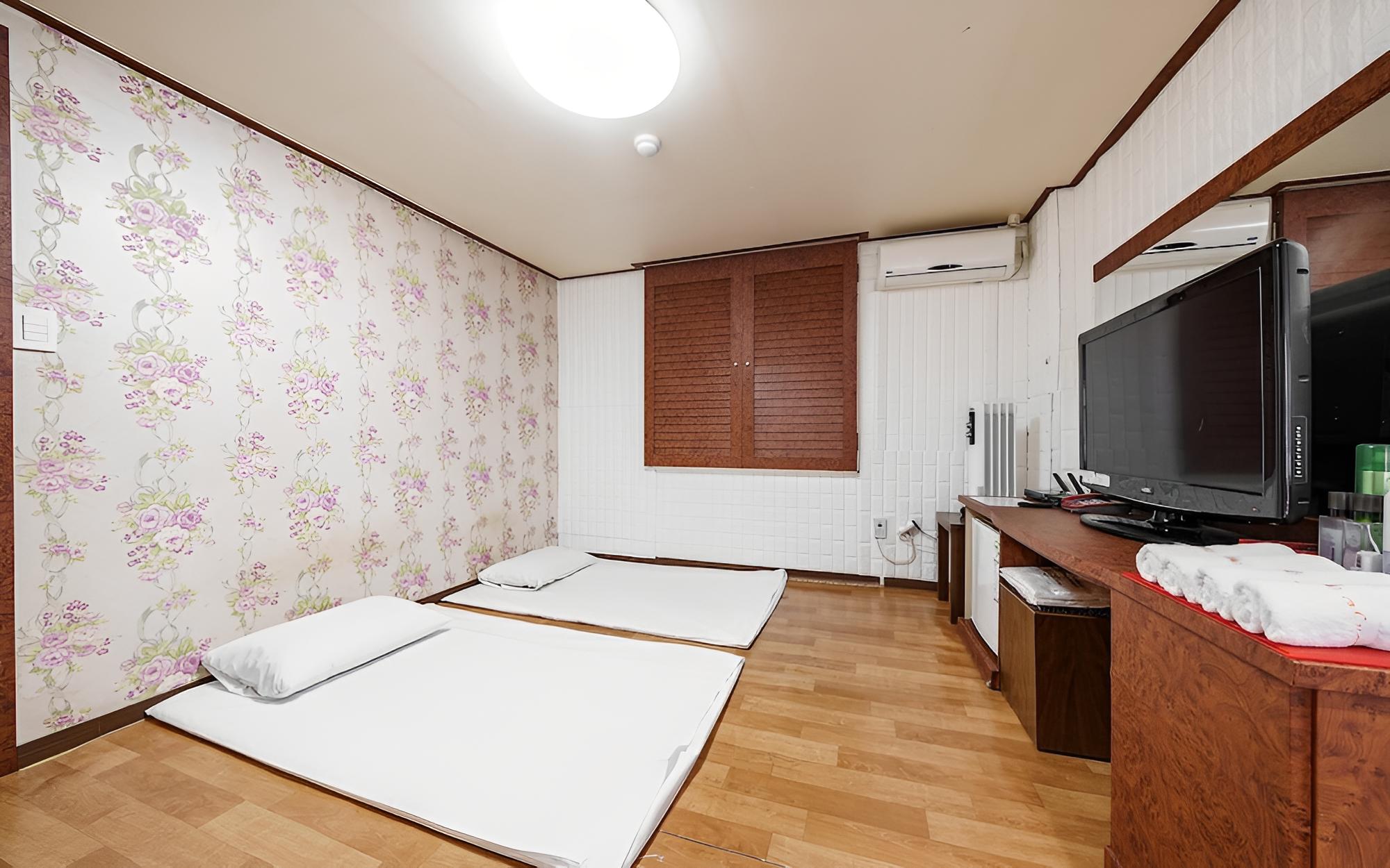 Room (Ondol (Standard)) photo 2