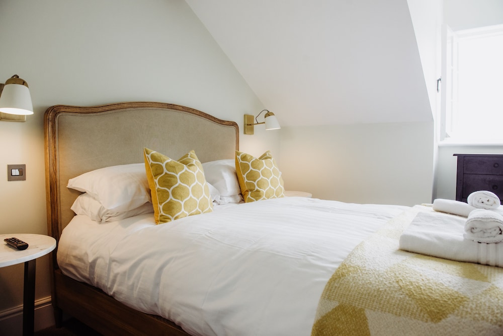 Double Room, 1 King Bed photo 1