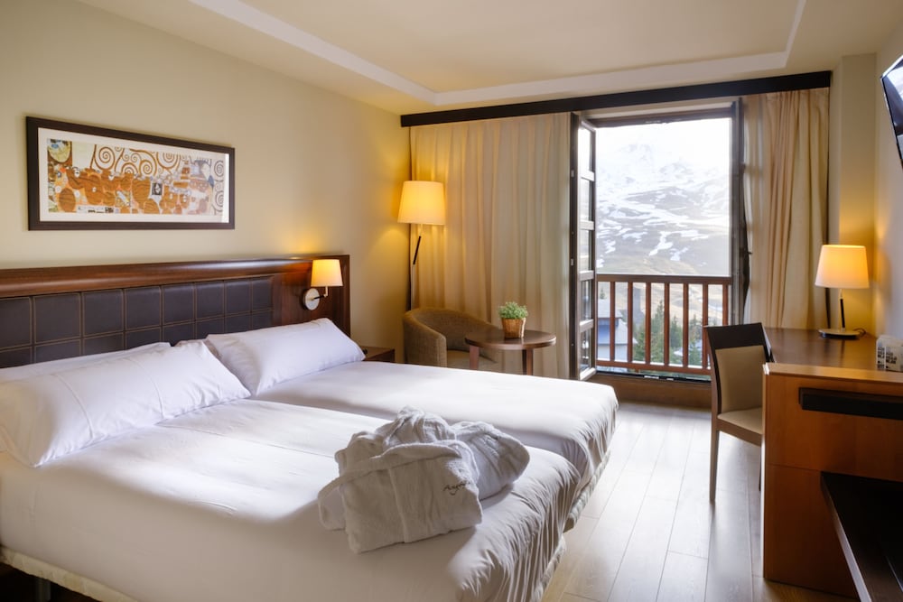 Habitación Doble Estándar con Vista a la Montaña