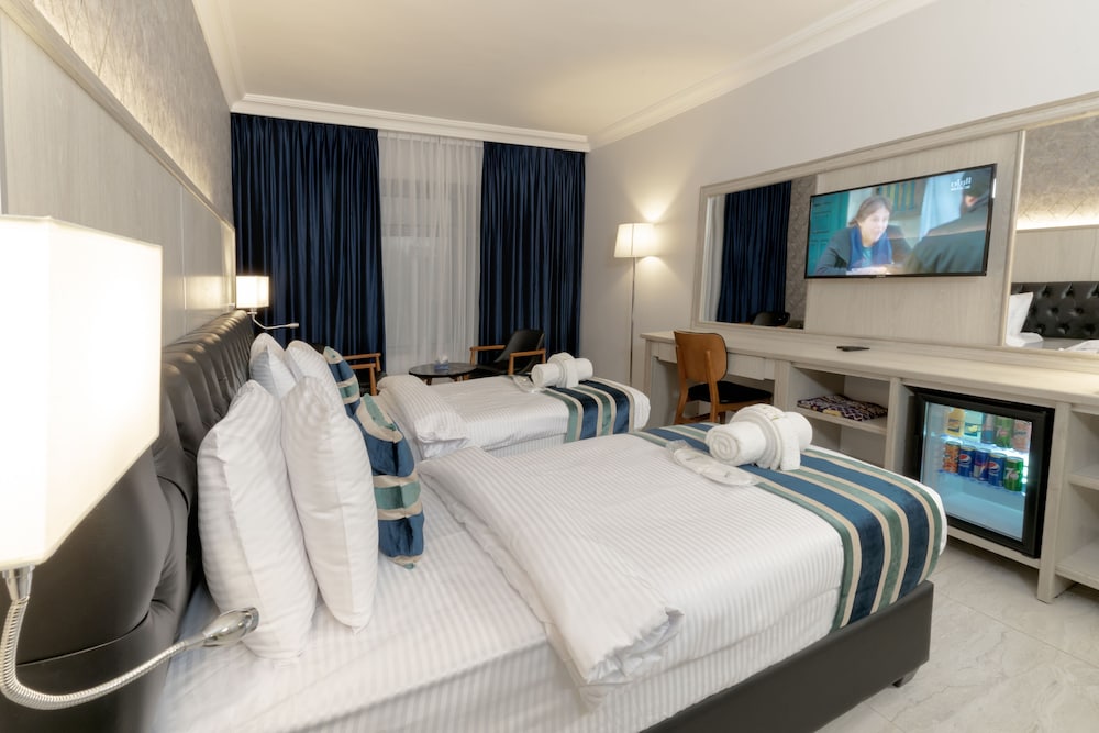 Deluxe Double Room, City View photo 1