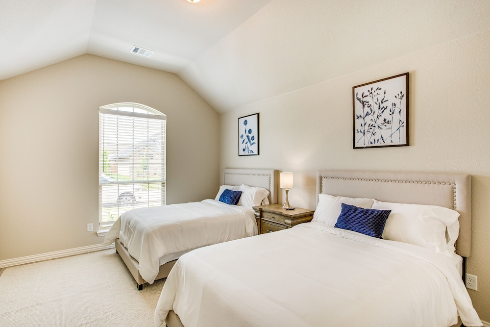House (4 Bedrooms) photo 2