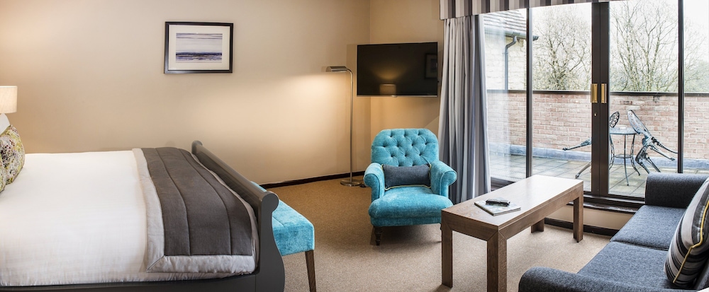 Premium Room, 1 Queen Bed - Photo 2