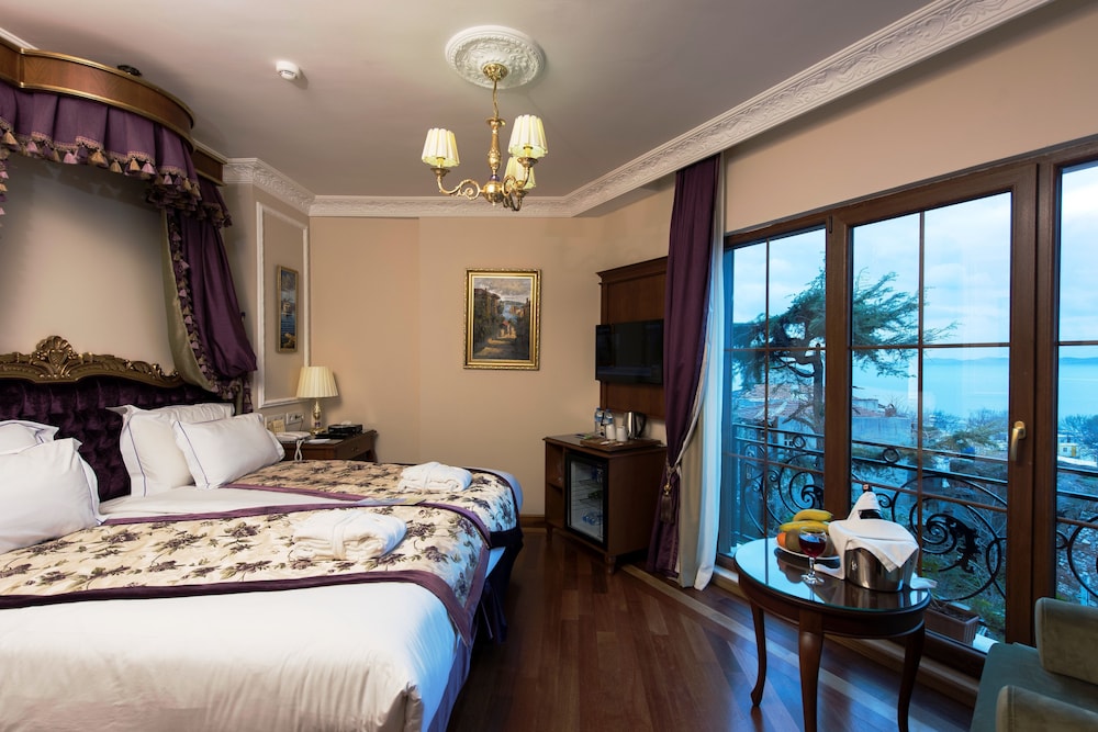 Superior Room, Sea View and Bucoleon Palace View photo 3