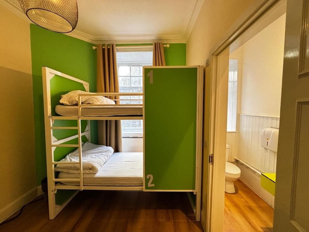 Bed in 2-Bed Female Dorm Ensuite