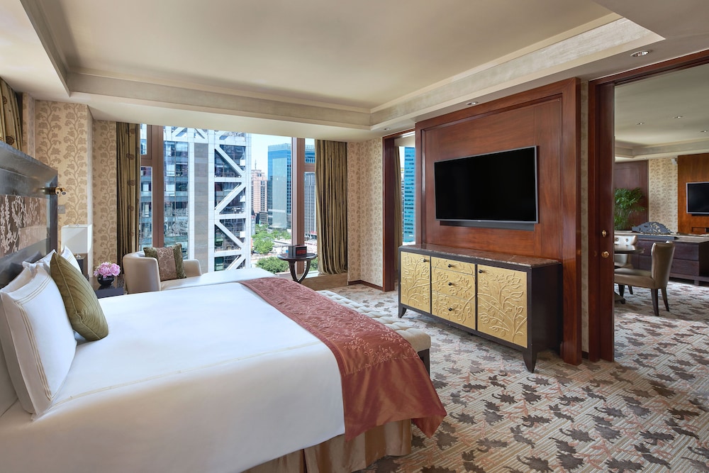 Fairmont Gold Grand Suite (Gold Lounge Access) photo 2
