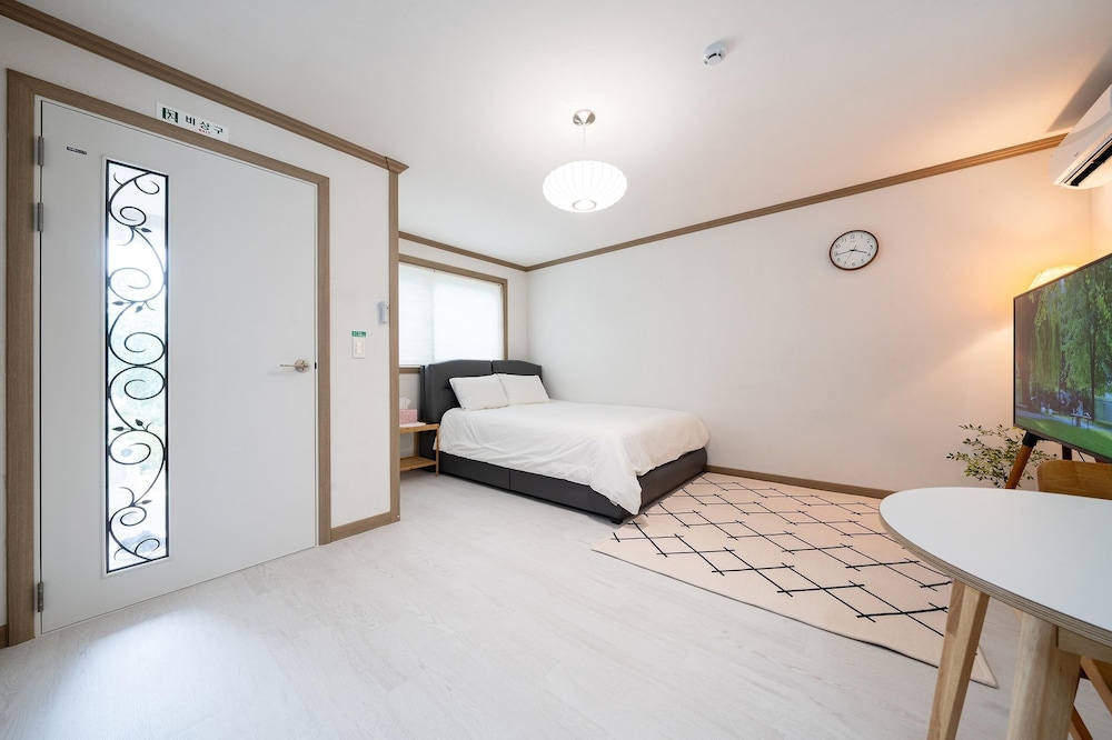 Basic Room, 1 Bedroom (102)