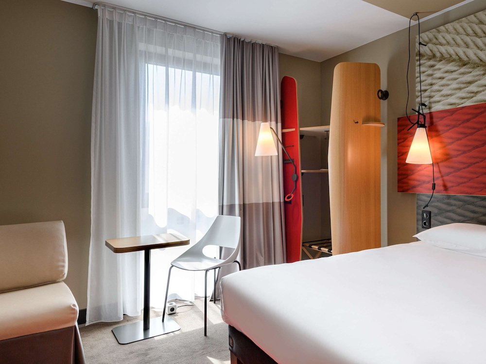 Family Room (1 double bed and extra bed) - Photo 6