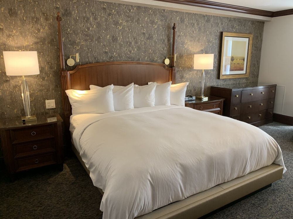 Suite, 3 Bedrooms