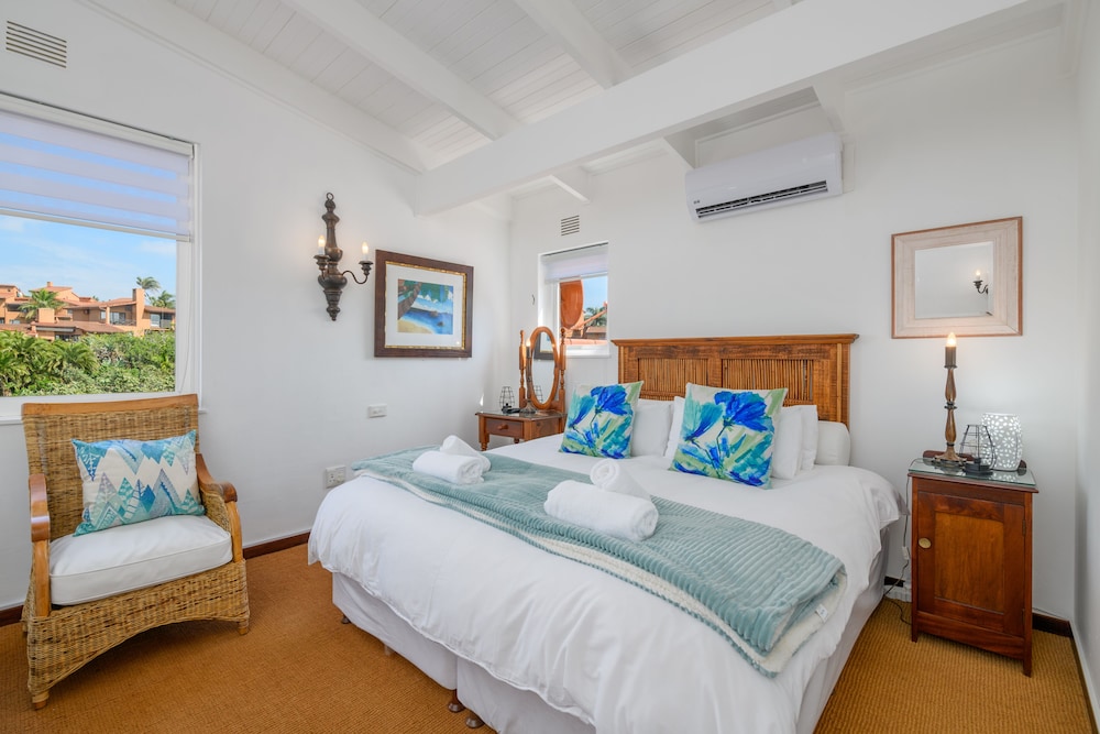 Superior Villa photo 1