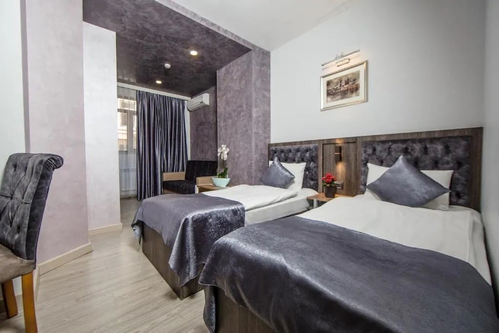 Deluxe Twin Room, City View