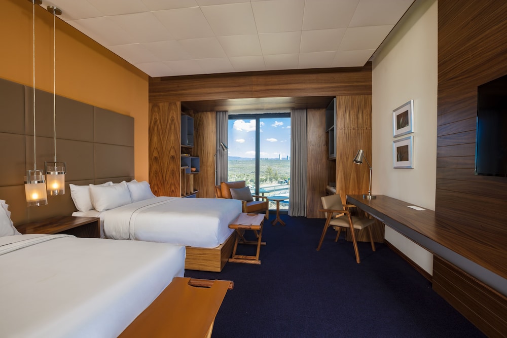 Room, 2 Double Beds photo 2