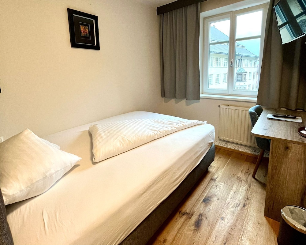 Premium Single Room photo 1