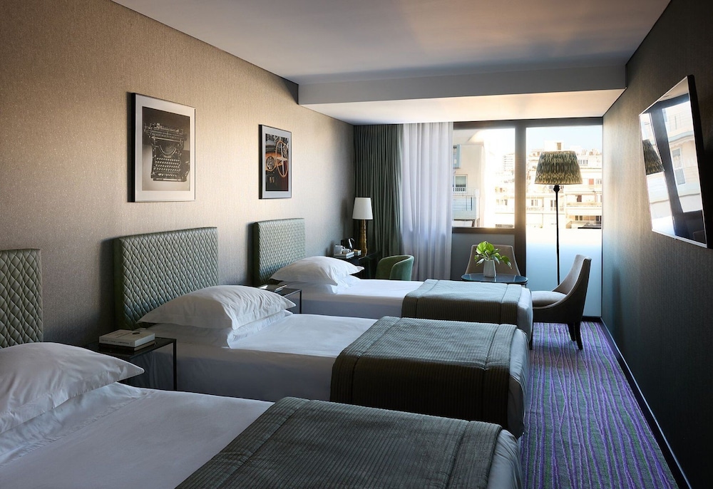 3 Single Classic Triple Room, City View - Photo 1