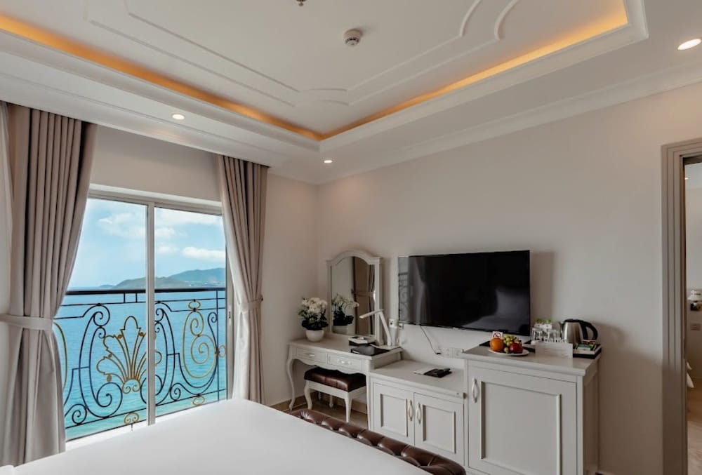 Family Room, Ocean View