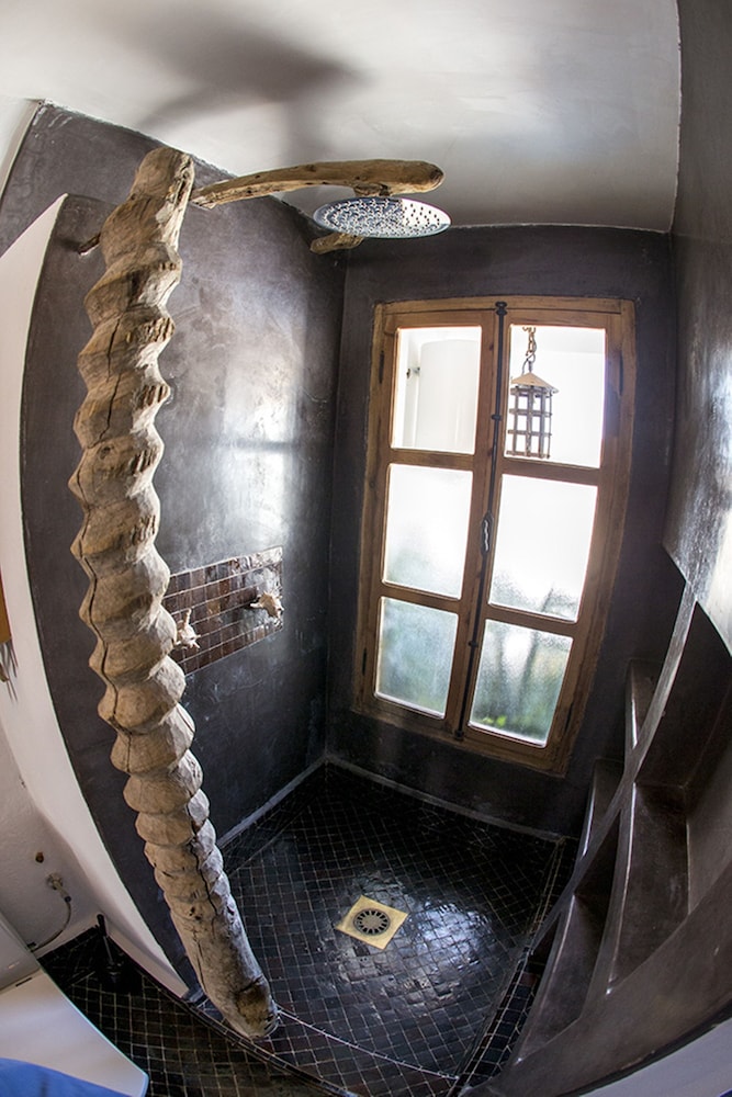 Luxury Suite, 1 Queen Bed, Ocean View photo 2