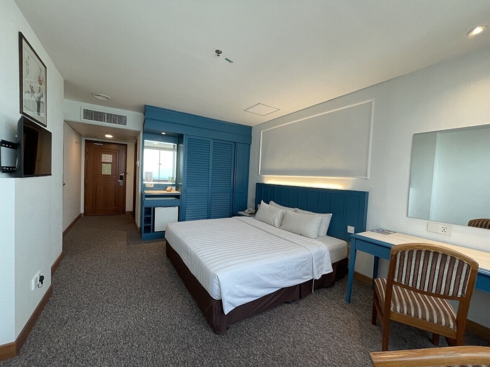 Superior Premier King Room photo 2