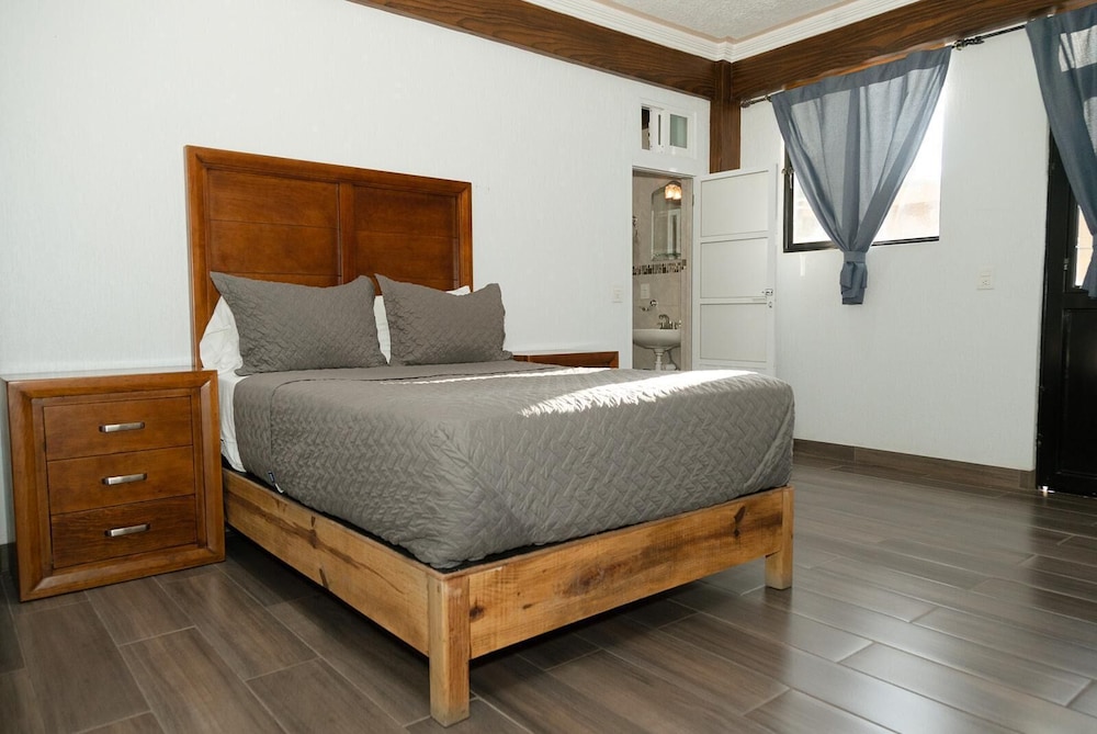 Double Room, Balcony, City View photo 3