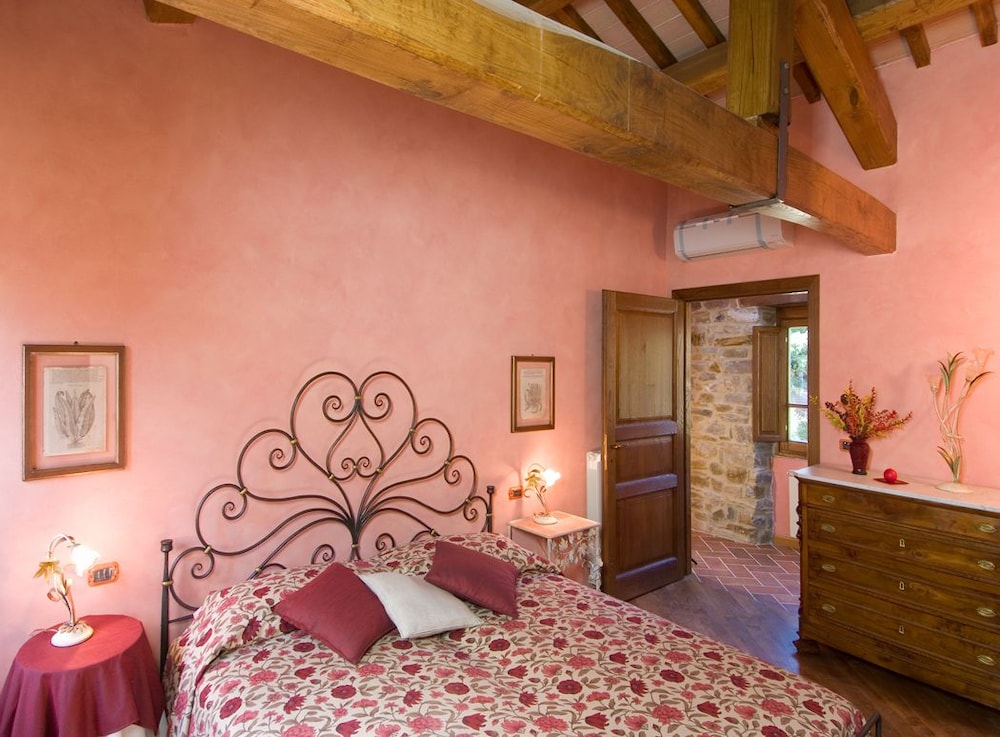 Duplex, 2 Bedrooms, Ground Floor photo 1