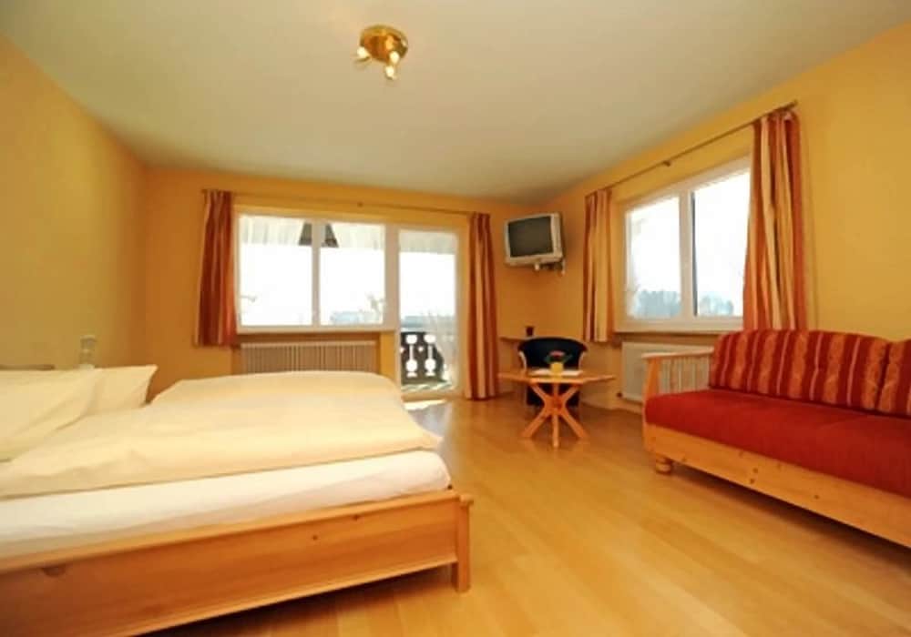 Comfort Apartment photo 1