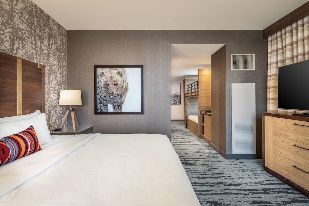 Deluxe Room, 1 King Bed